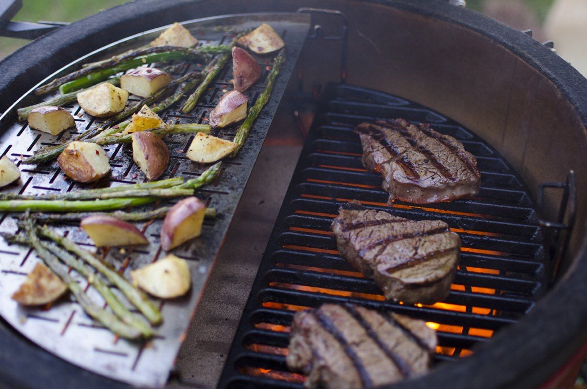 Gietijzeren grillplaat halve maan Kamado Joe