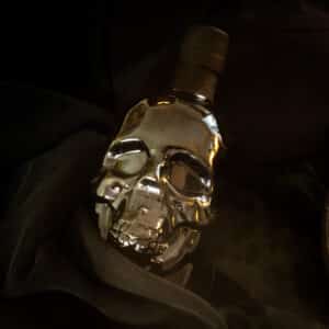 Black-gold-skull-bottle-saus.guru