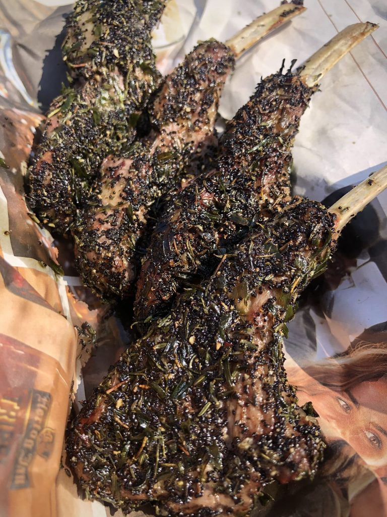 lamskoteletten earl grey recept kamado bbq 01 scaled - Gegrilde lamskoteletten met Earl Grey marinade