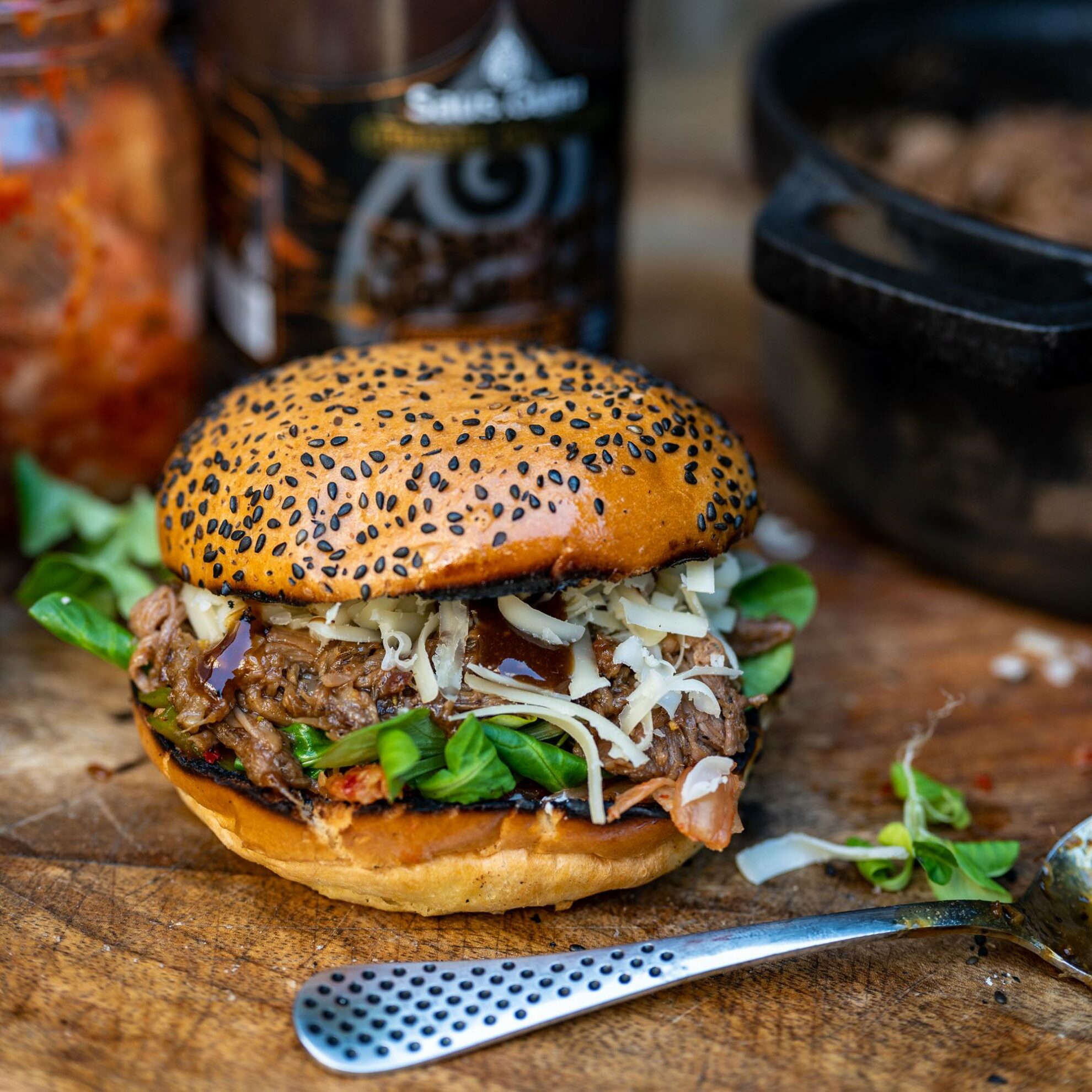 receptenboek-pulled-pork-burger-saus-guru-pitmaster-kamado-recept-70