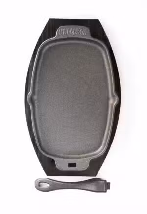 Napoleon-sizzle-platter-gietijzeren-pan-met-afneembaar-handvat-serveerplank-gasbarbecue