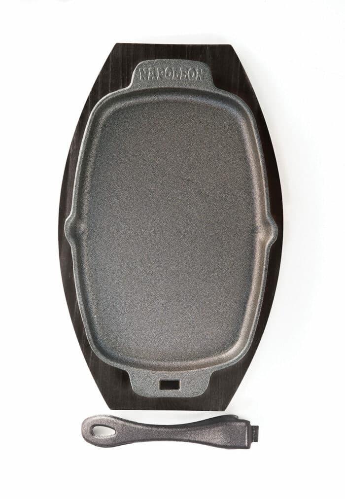 Napoleon-sizzle-platter-gietijzeren-pan-met-afneembaar-handvat-serveerplank-gasbarbecue