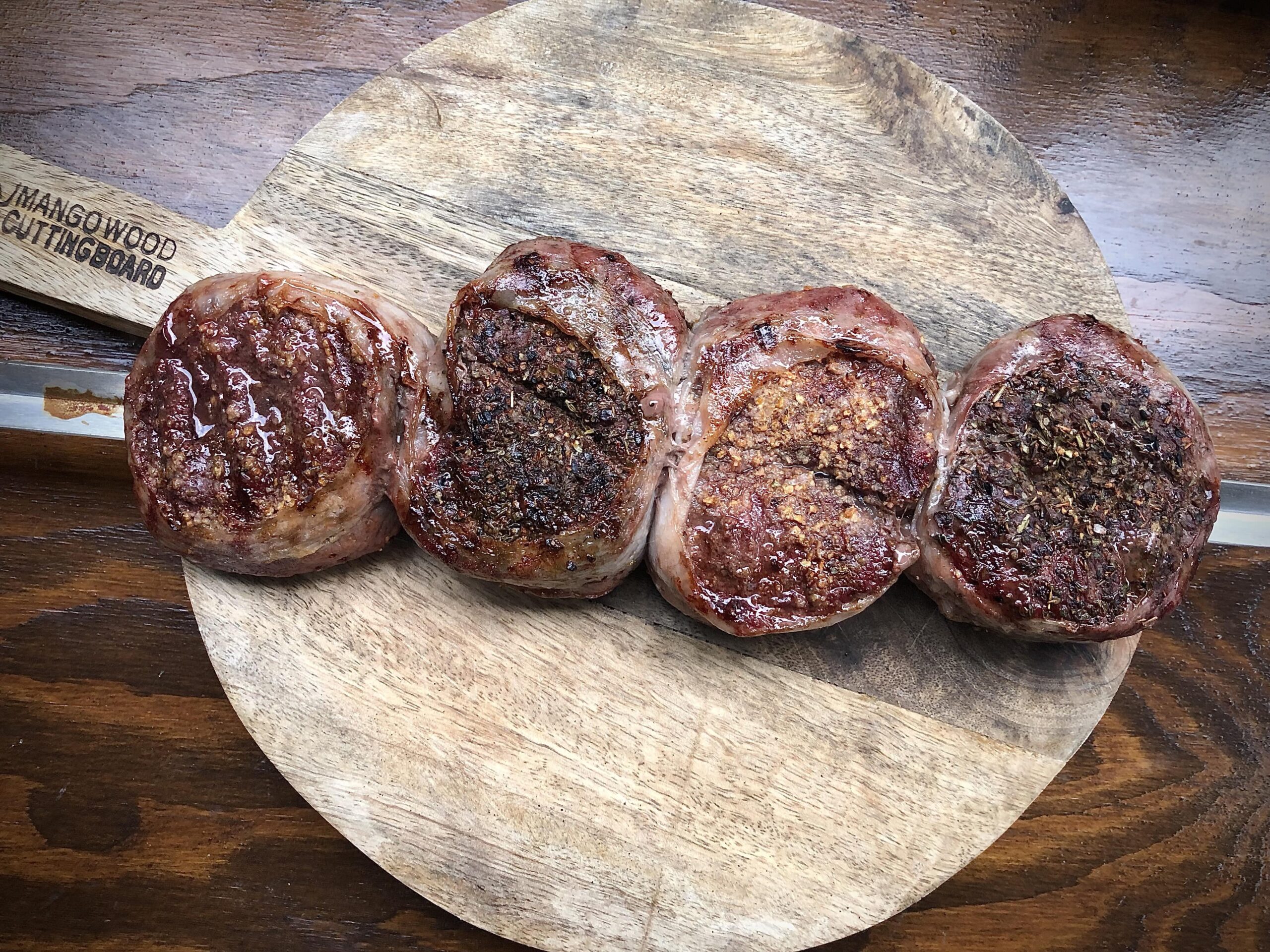 van-de-bbq-steaks-barbecue-koken-recept-bbq-defikerin-braairub
