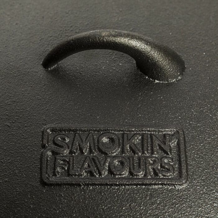 SF665_SF666 Smokin-Flavours-Dutch-oven-lid-Cast-Iron-Pan