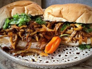 Eindproduct vega pulled pork BBQ vegetarisch oesterzwammen recept
