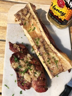 Eye Log Steak Rund met Godenboter Gegrild Beenmerg Bieslook Honey Whisky Jack Daniels Jim Beam Recept Kamado BBQ