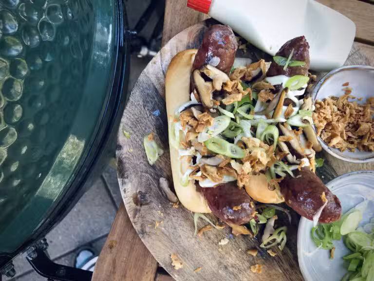 eindproduct wagyu hotdogs van de kamado bbq barbecue recept