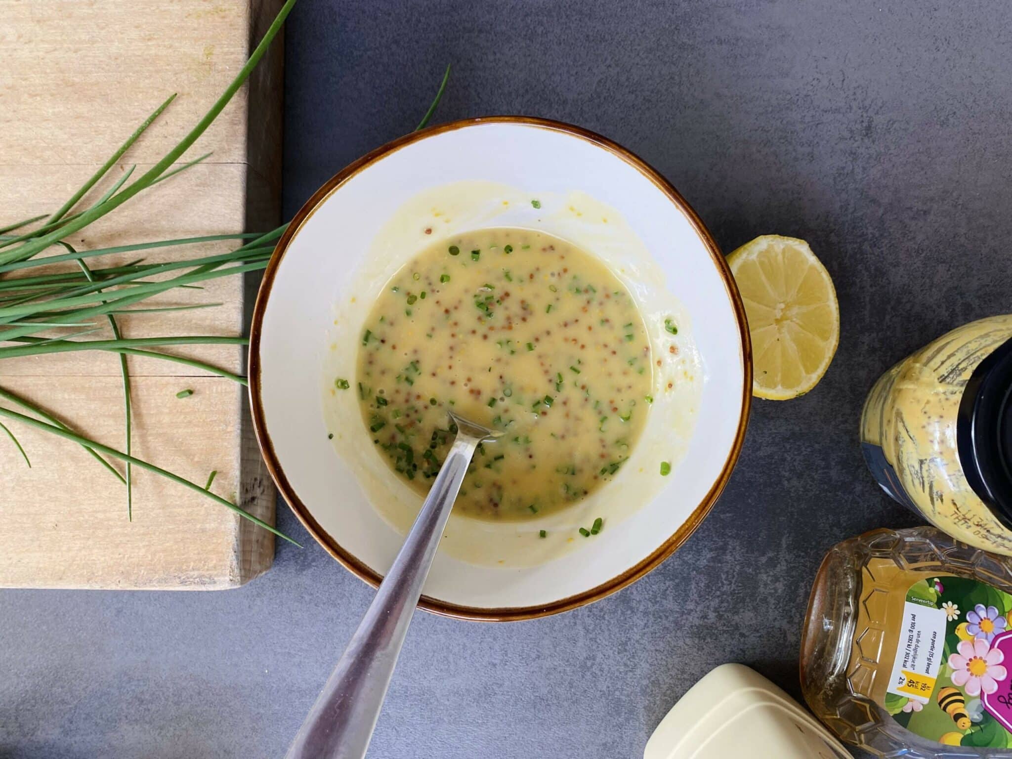 Krokante-Kip-Burgers-Kamado-Honing-Mosterd-Saus