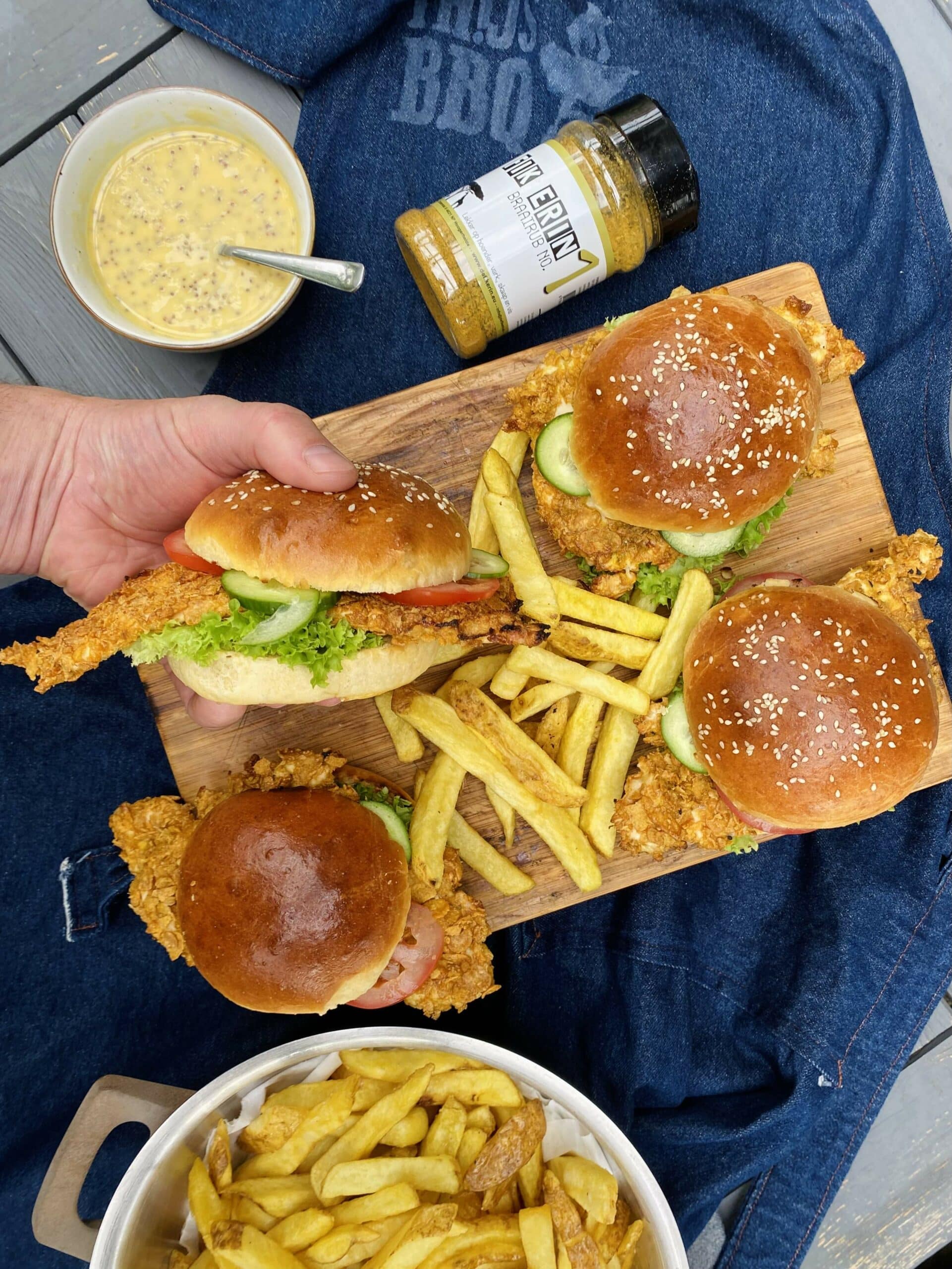 Krokante-Kipburgers-Van-De-Kamado-BBQ-Recept-Braairub-no.1-Food-Eten-Avondeten-Makkelijk