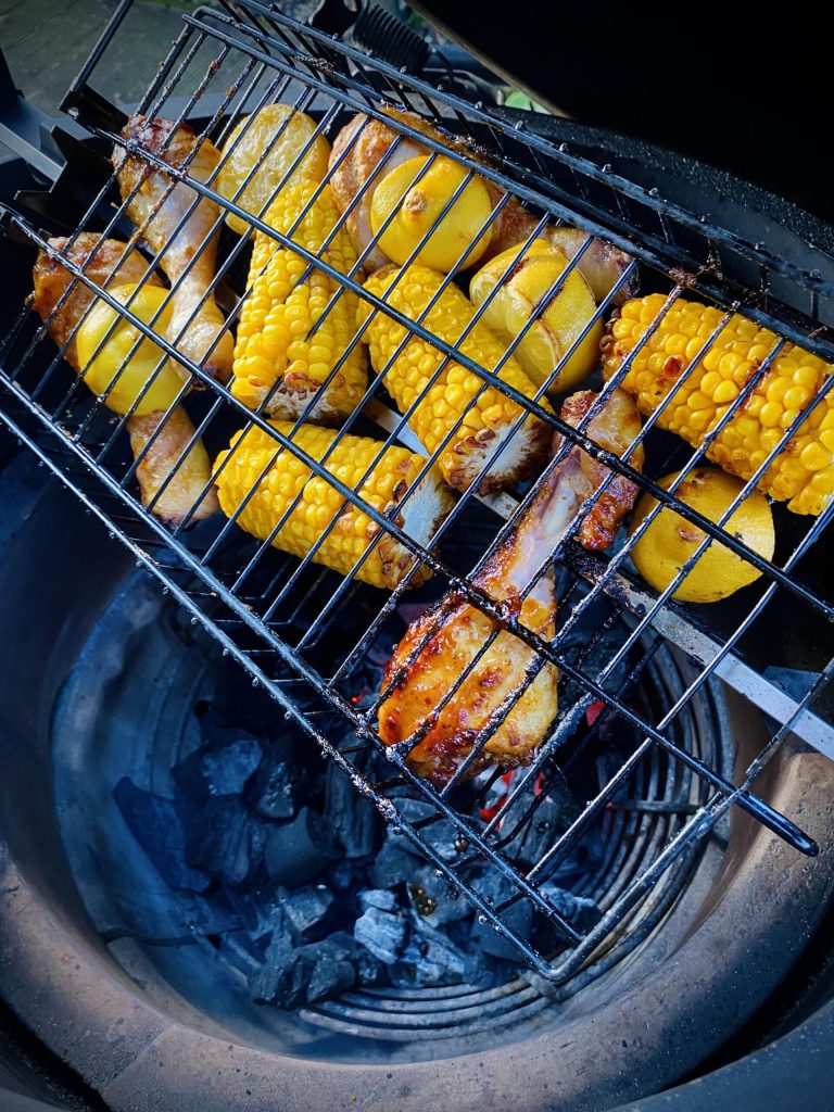 mais honey sticky chicken bbq recept 16 scaled - Maïs met honey sticky chicken uit de flat rack rotisserie