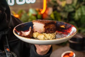 Low-en-slow-buikspek-met-zuurkool