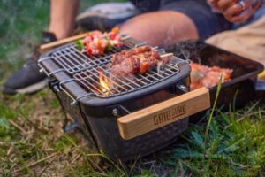 GG_couple_tabletop_closeup02-1024x684