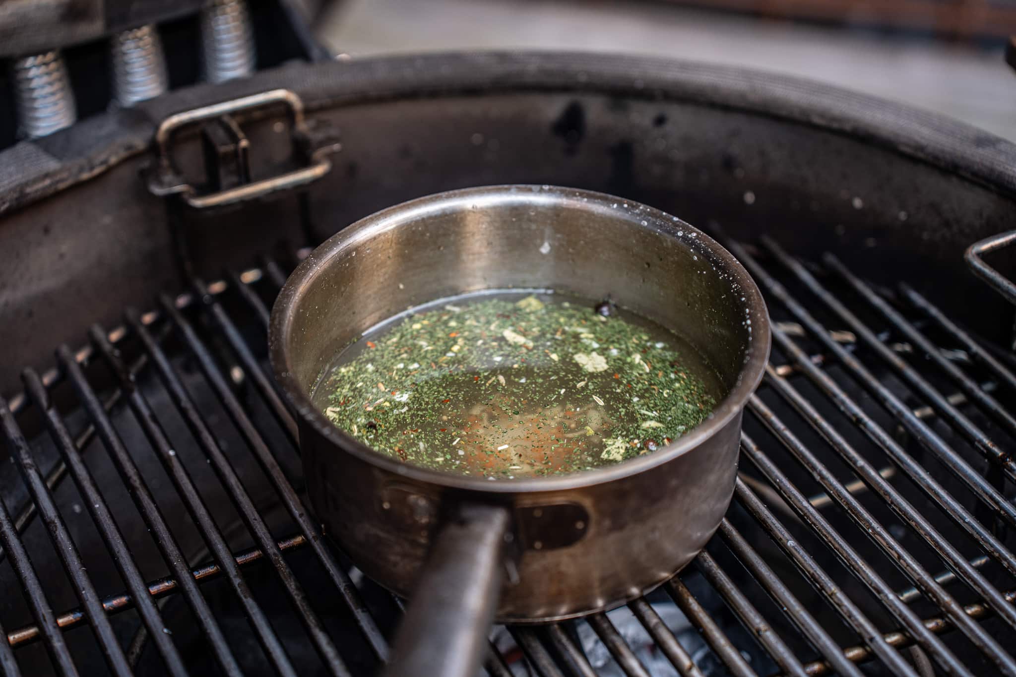 Thomas-clunsandwich-met-warm-gerookte-parelhoen-filet-baiconnaise