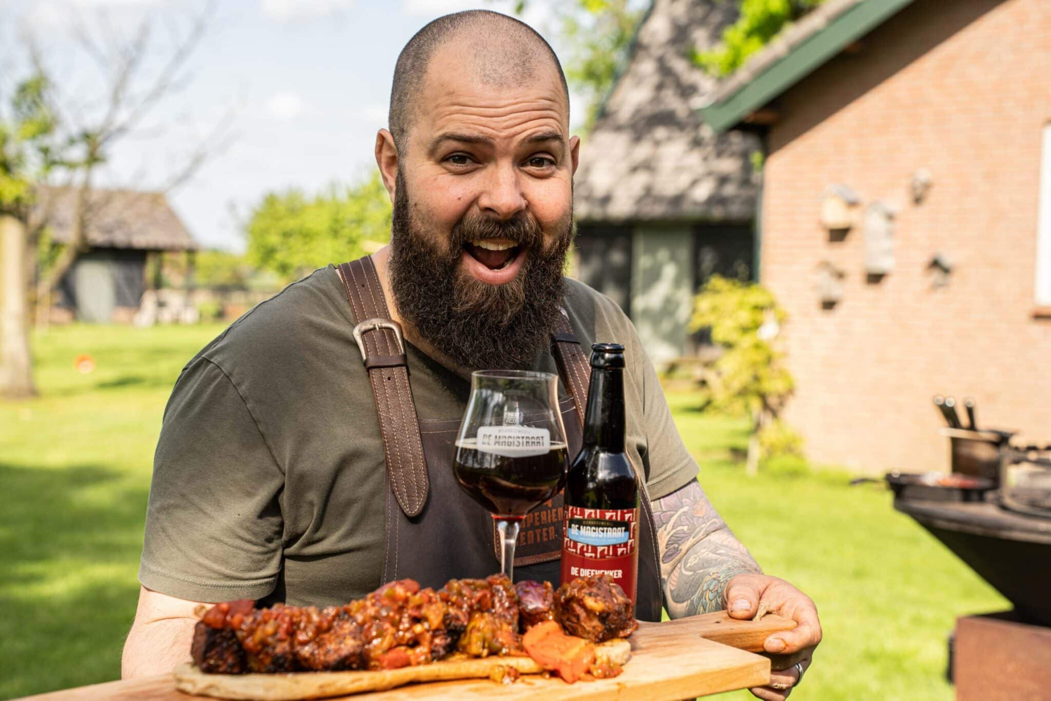 Shaslicks-op-flatbread-recept-zigeuner-saus-eind-resultaat