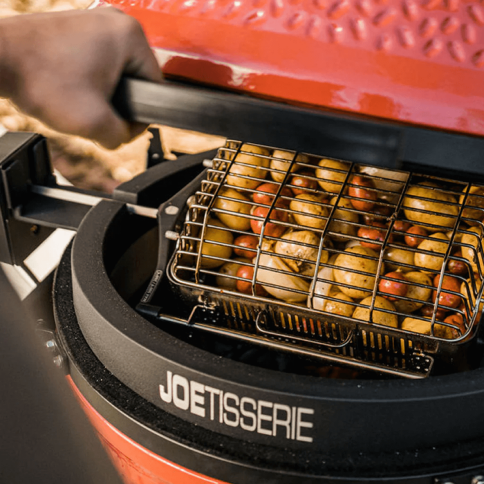 kamado-joe-joetisserie-basket-aardappelen