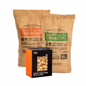 2 Zakken houtskool + aanmaakwokkels