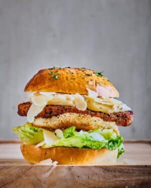 Krokante-ceaserstyle-burger