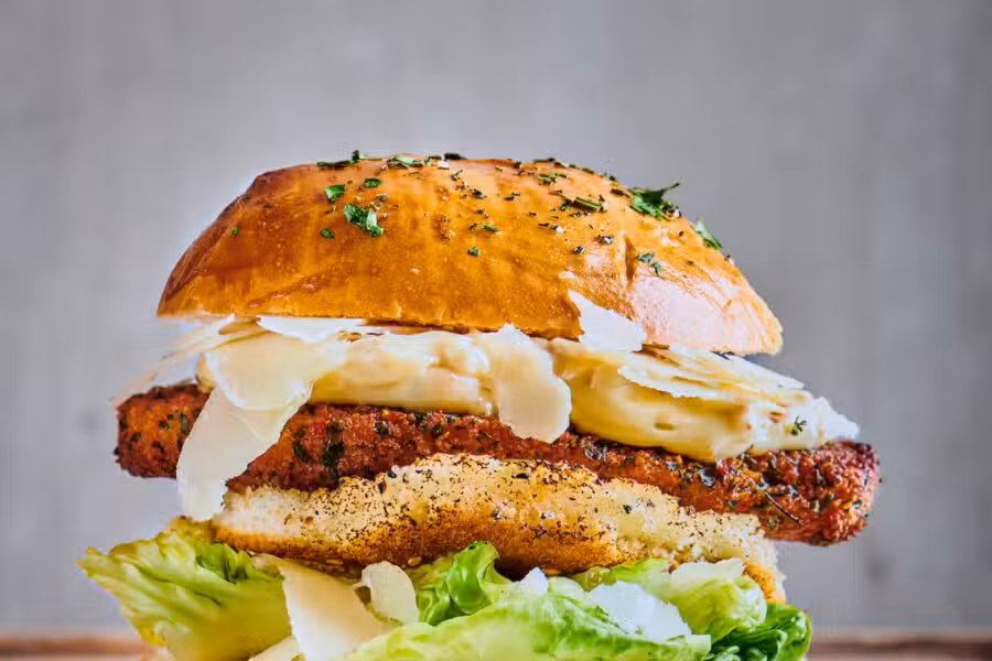 Krokante-ceaserstyle-burger