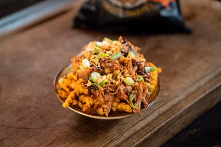 Loaded-fries-met-pulled-pork-recept-lamb-weston-x-bxc