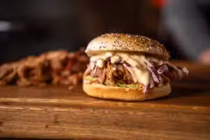 Wedstrijd-stijl-pulled-pork-burder-recept-BBQ Experience Center02