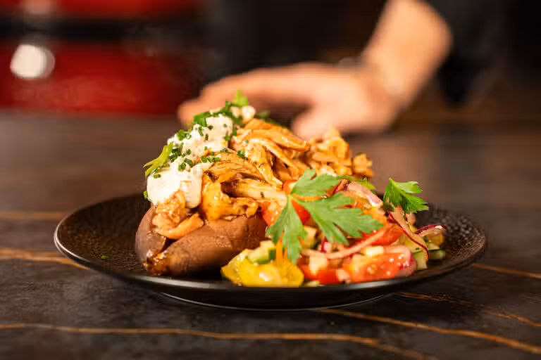 Januari-BBQ-challenge-Zoete-aardappel-met-pulled-chicken