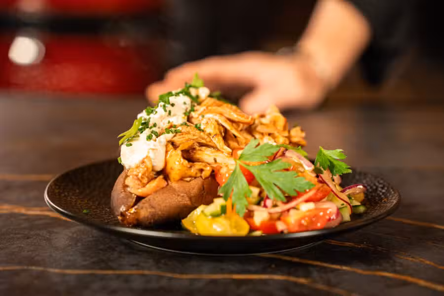 Januari-BBQ-challenge-Zoete-aardappel-met-pulled-chicken