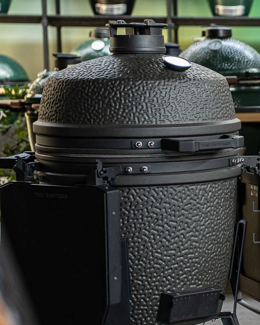 The Bastard Pro Large kamado